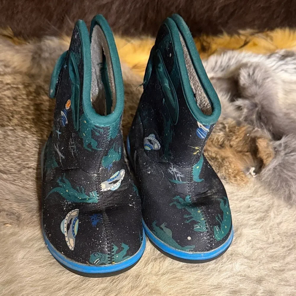 Kids Dinosaur & Space-Themed Boots 8 (3300)